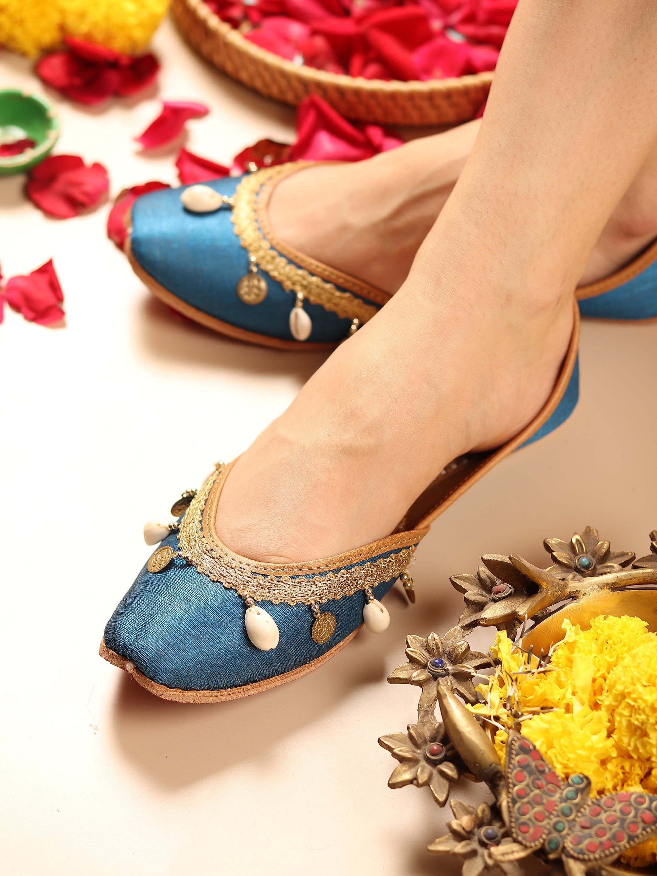 Handmade Shell Plain Jutti