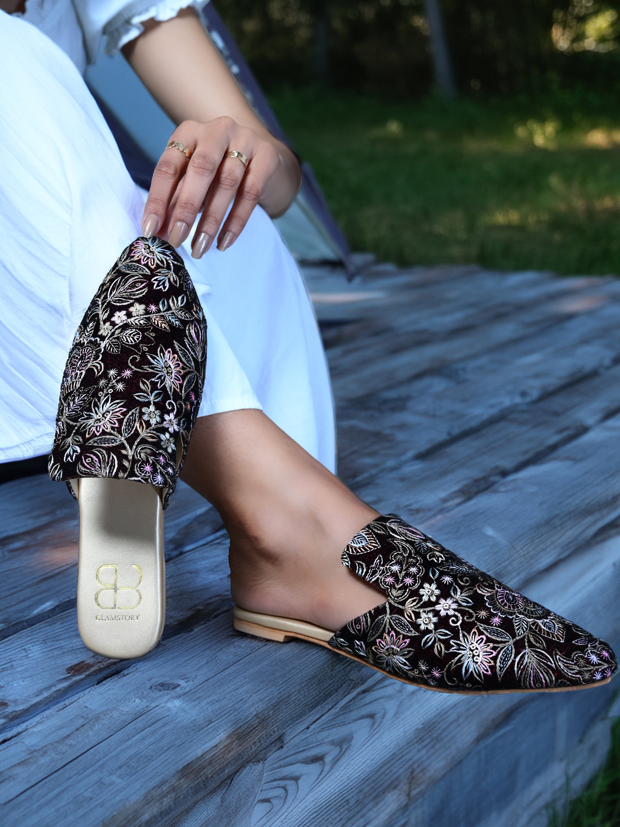 Embroidery Flat Mules