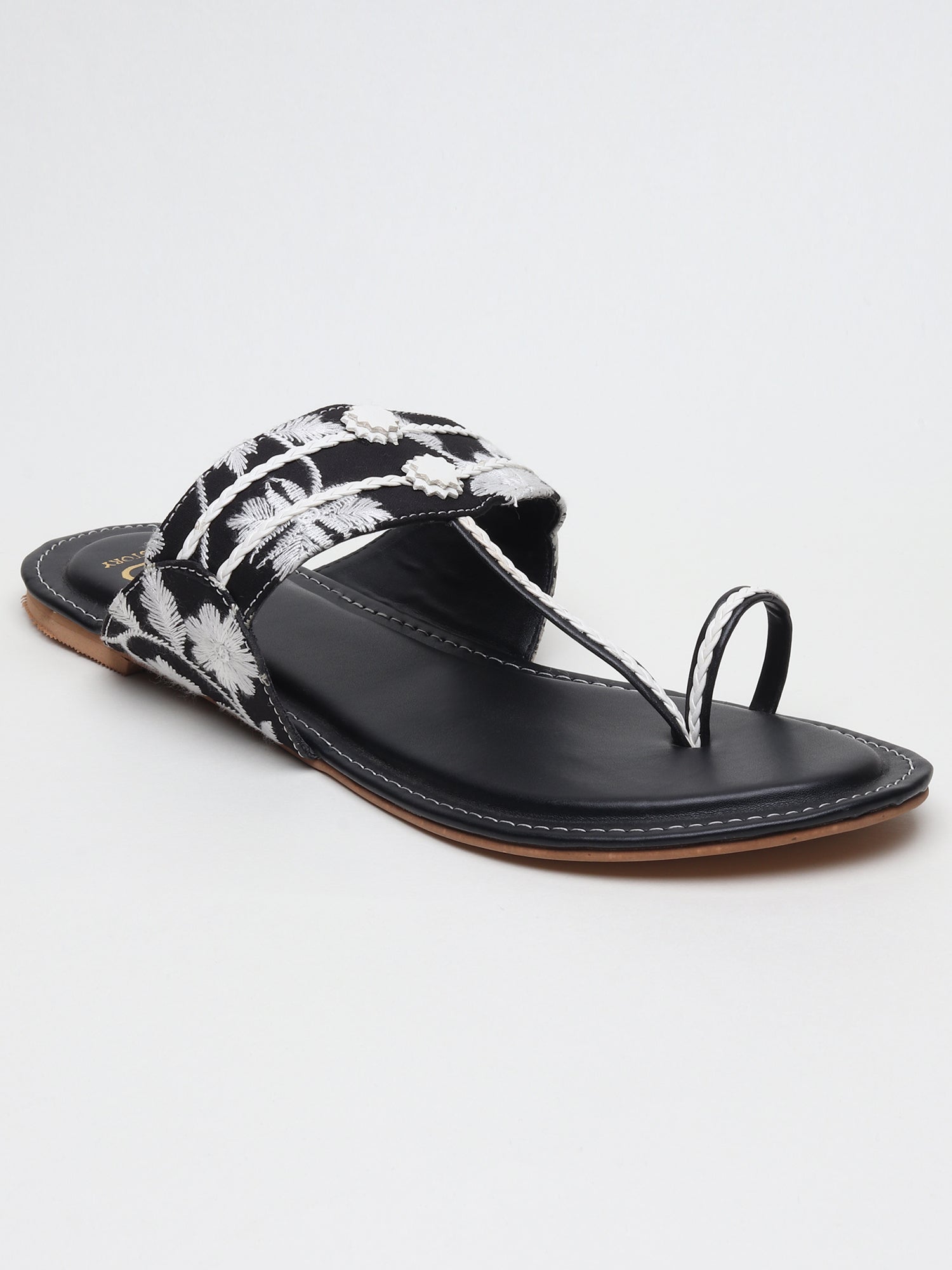 Kolhapuri Chappal