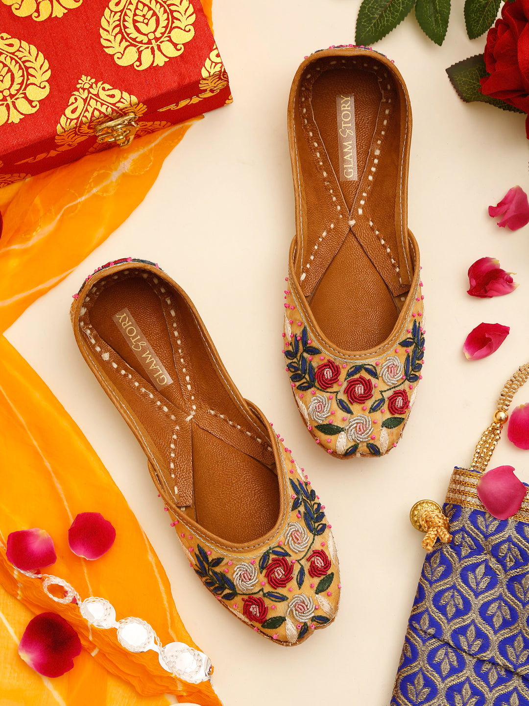 Sand Dunes Embellished Punjabi Juttis