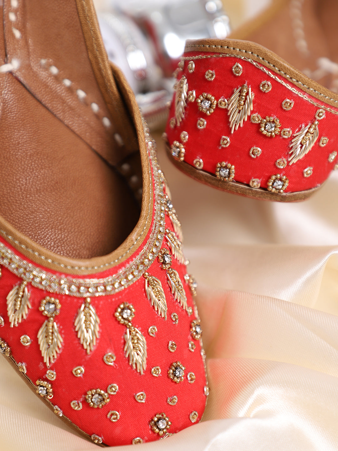 Red Dabka Red Embellished Punjabi Juttis