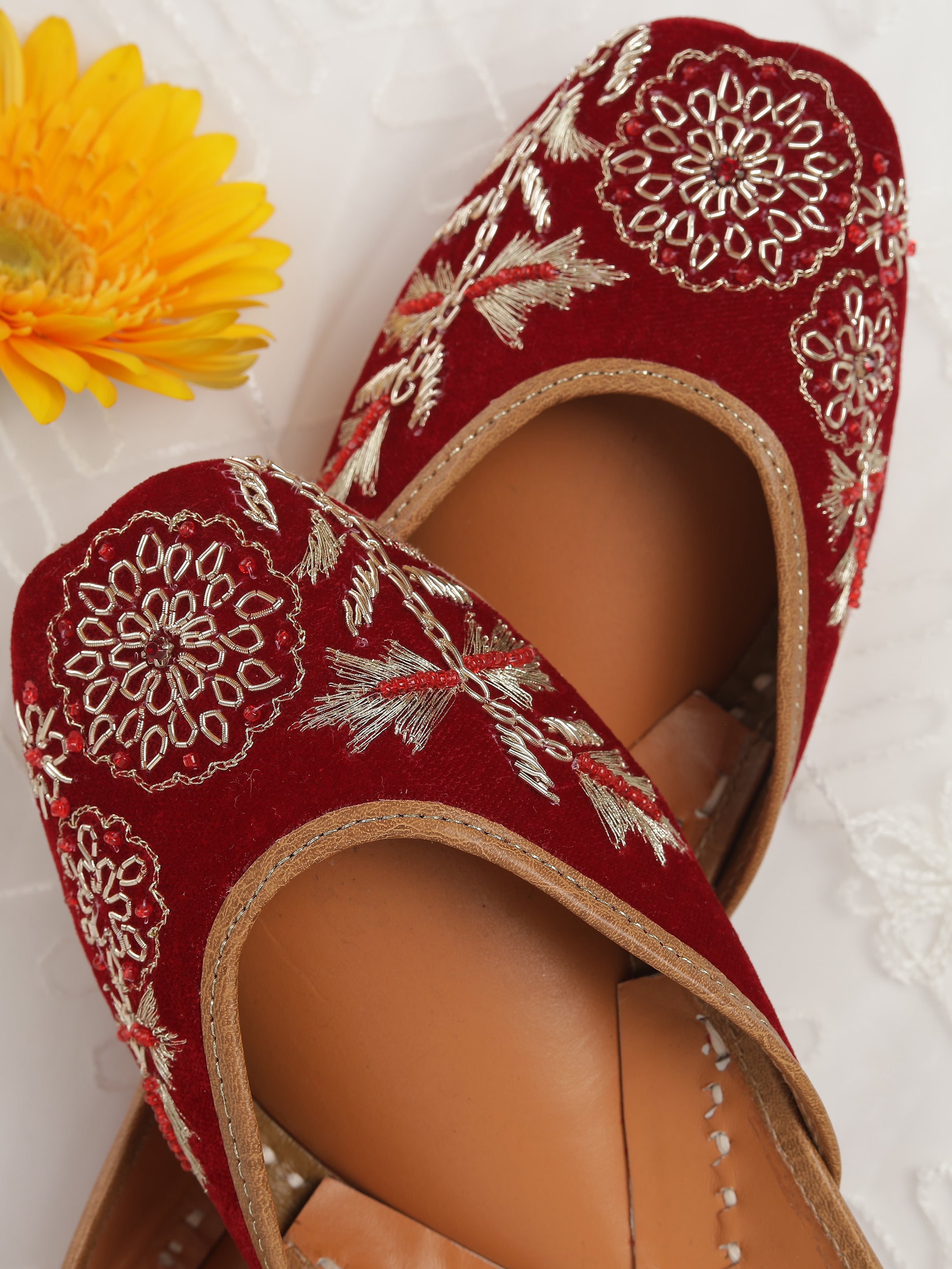 Royal Riwayat Velvet Maroon Embellished Punjabi Juttis