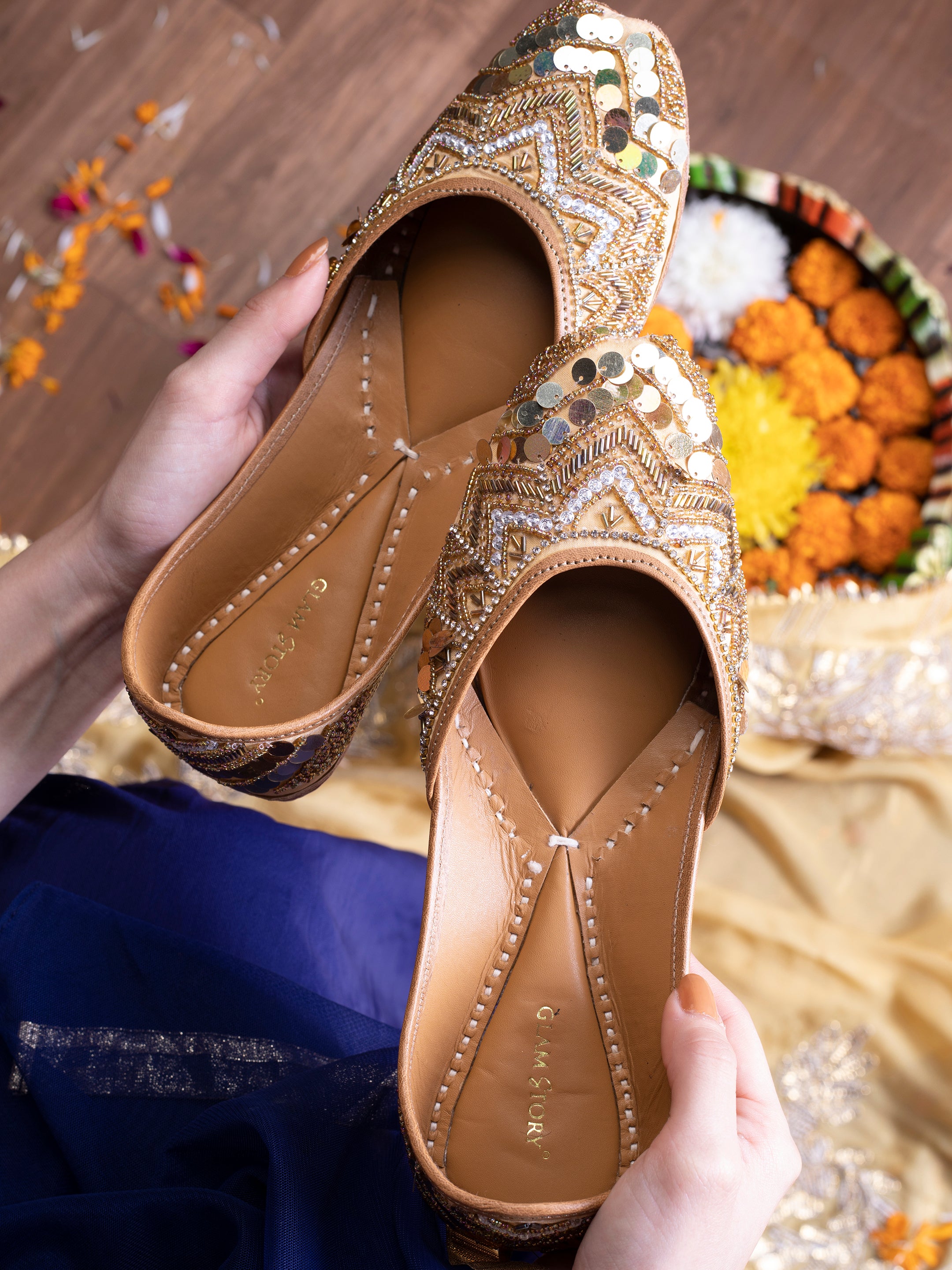 Golden Flavia Embellished Punjabi Juttis