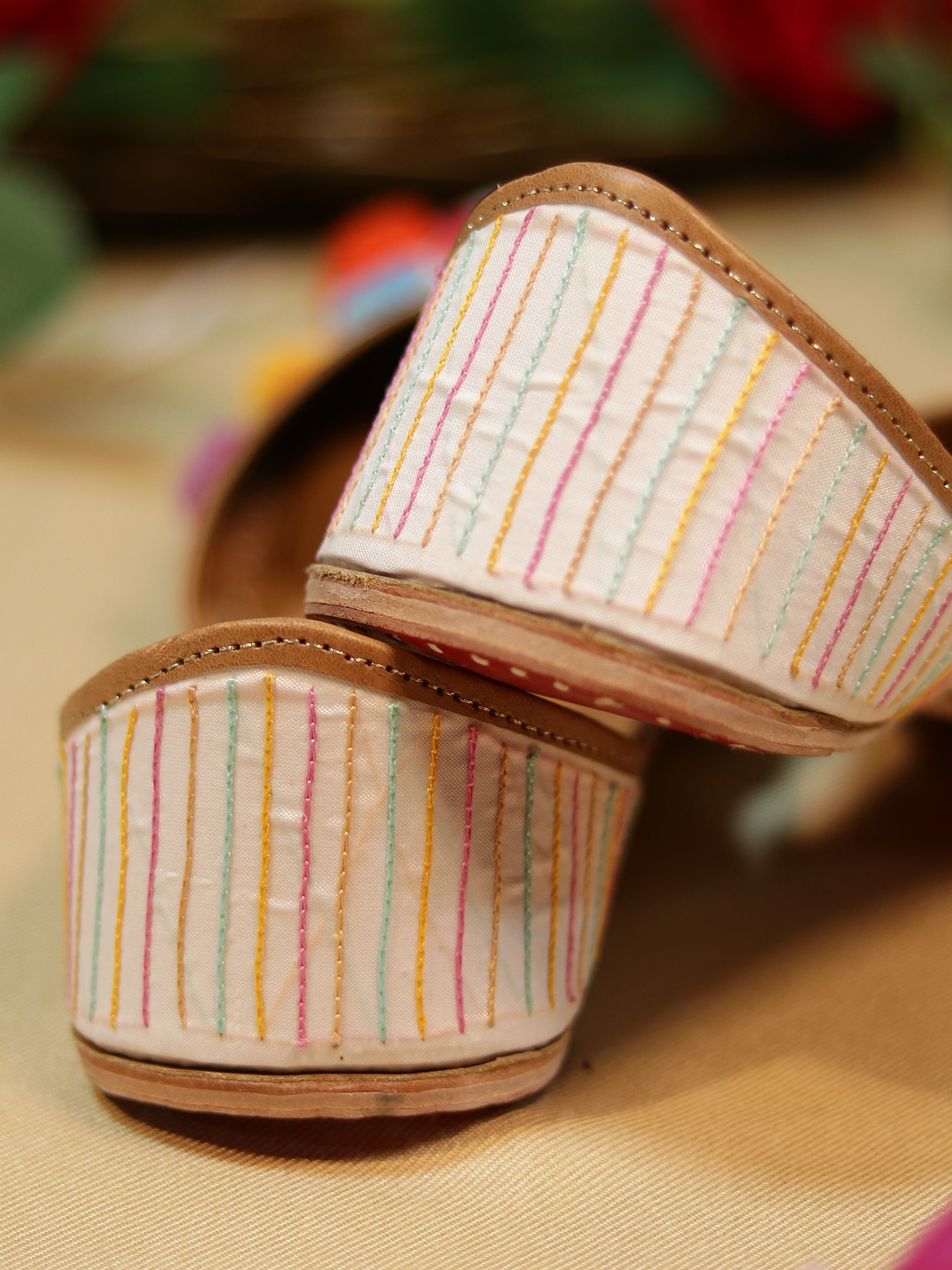 White Punjabi Jutti for women