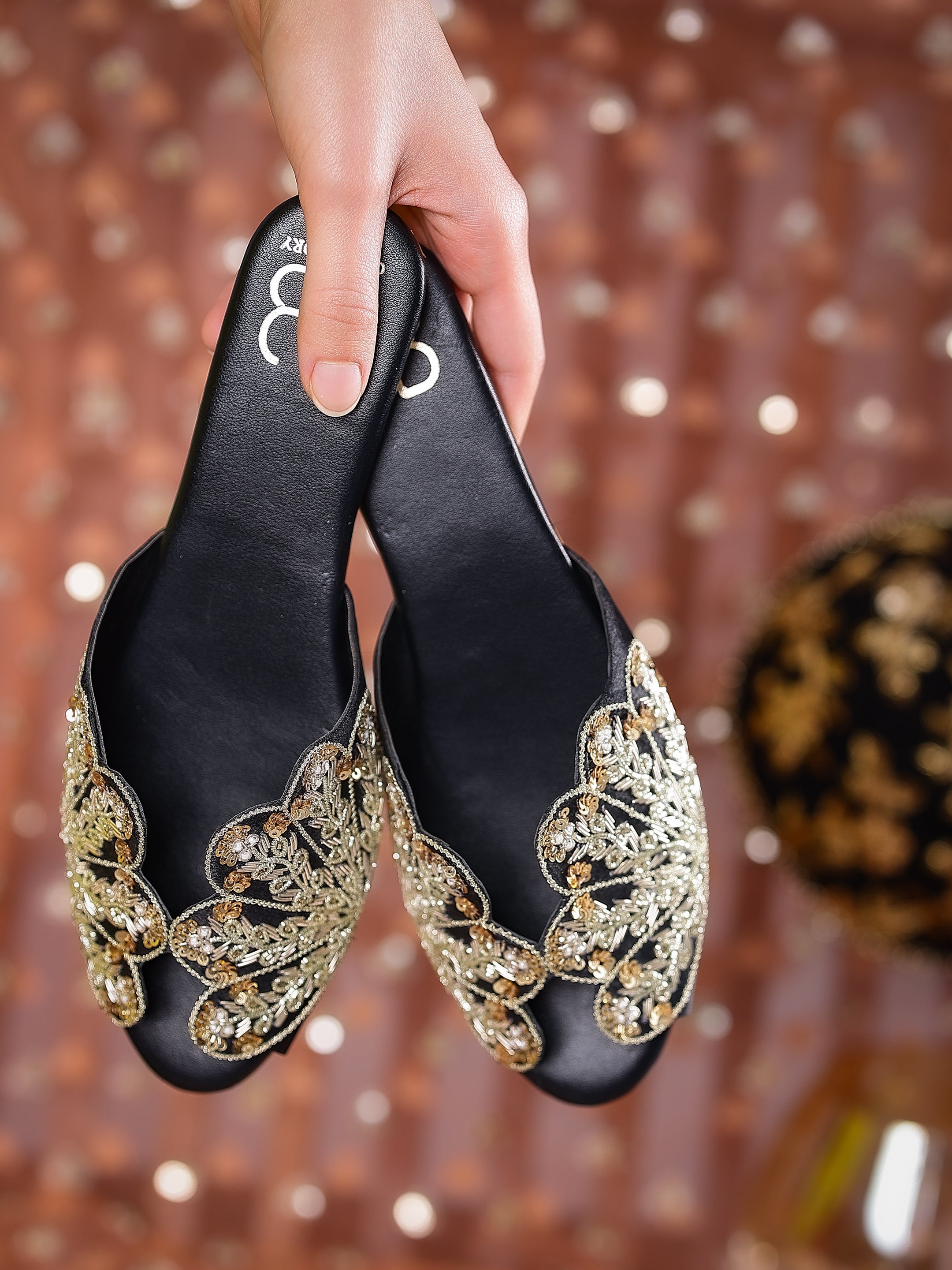 Masakali Black Mules with Zardozi Embroidery