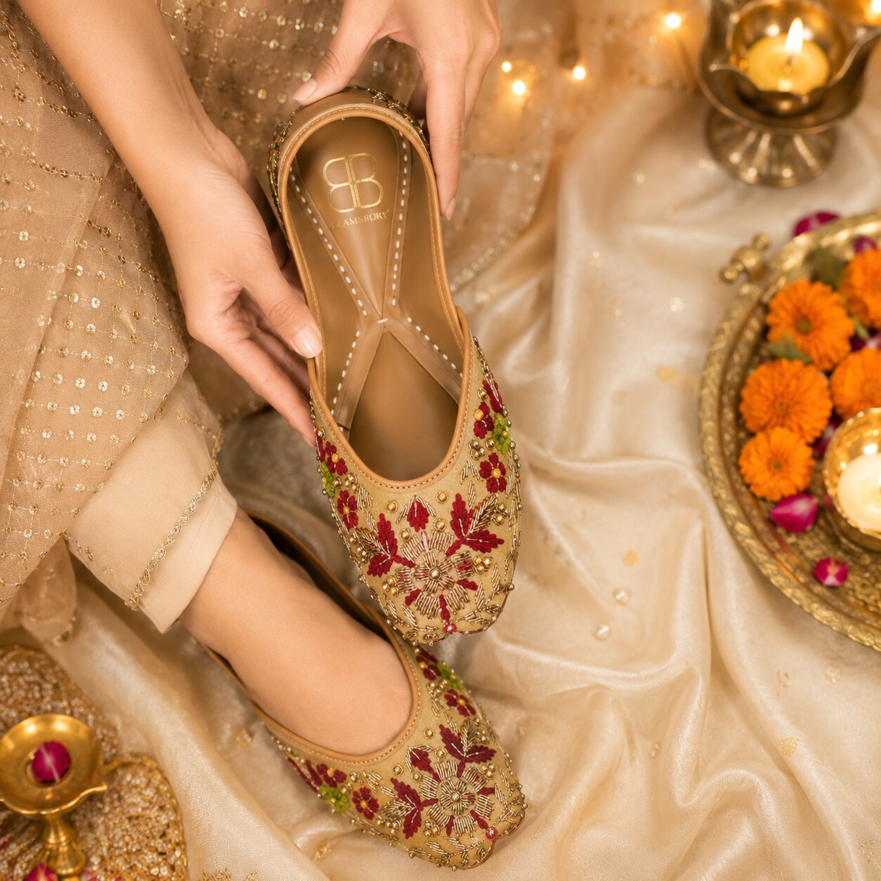 Golden  Punjabi Jutti